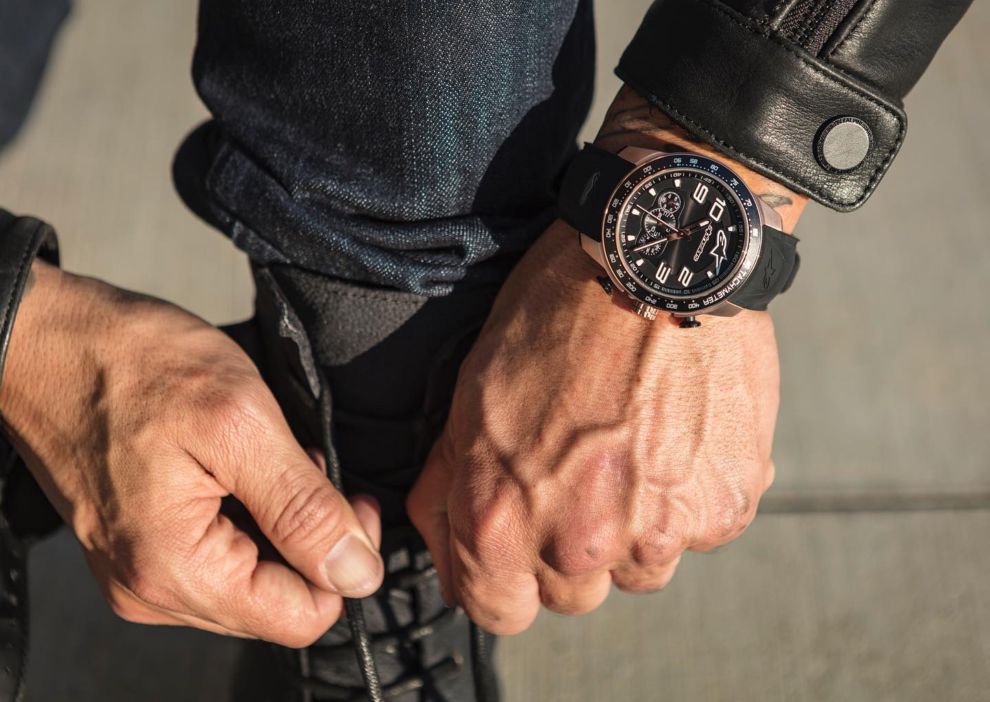 Jam Tangan Pengendara Motor